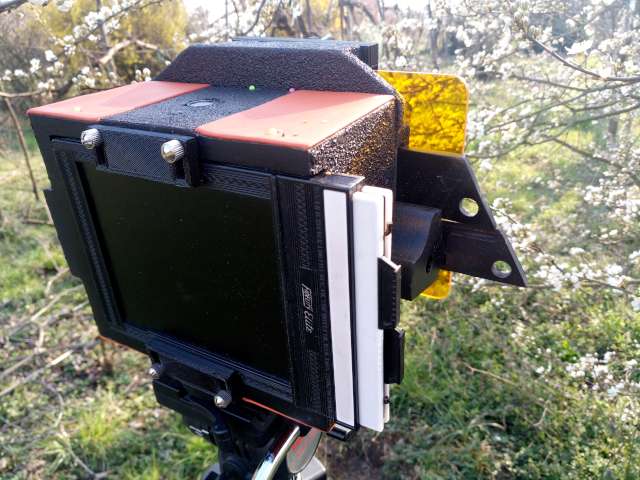 pinhole 4x5 with amber filter